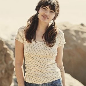 Dôen Brigitte Tee in Cream Rosebud